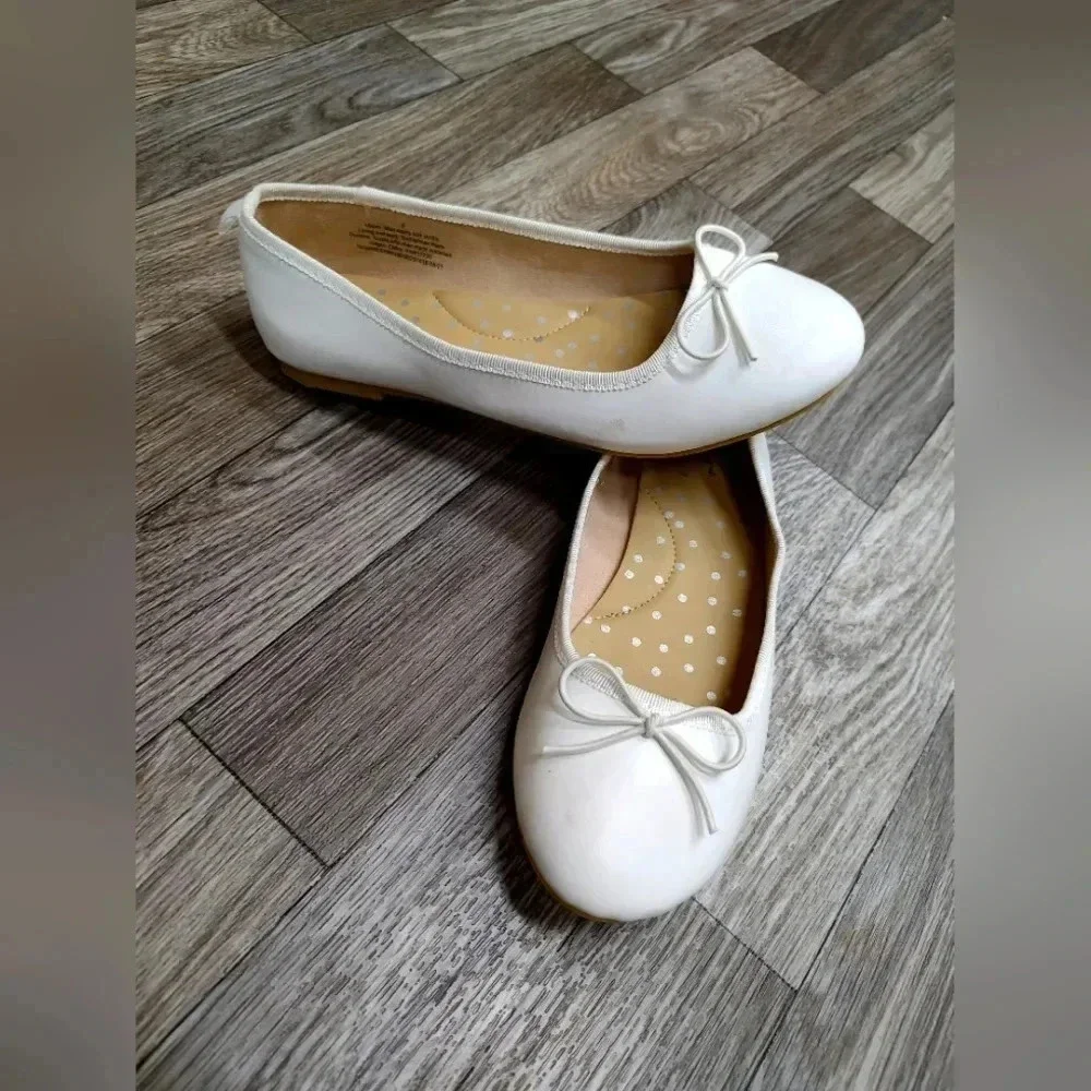 Cat and jack girls size 3 flats